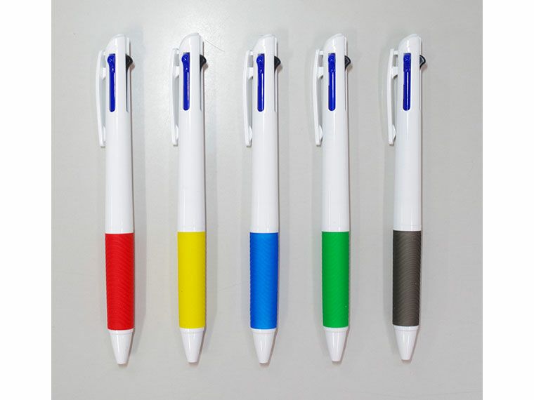 New 3色ボールペンの側面