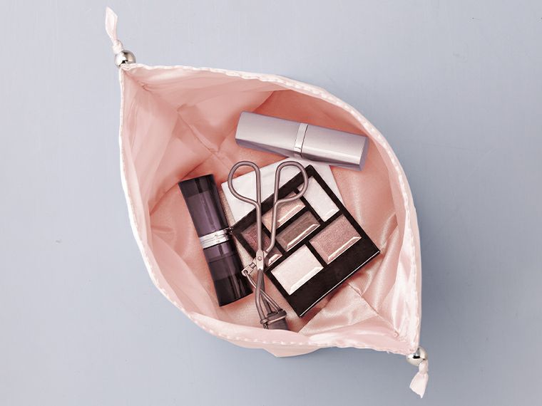 エスプレ・サテンキューブ巾着をメイクポーチに