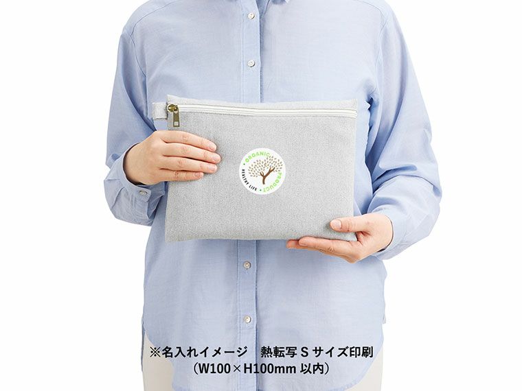 シャンブリックキャンバスフラットポーチ（L）の名入れイメージ画像