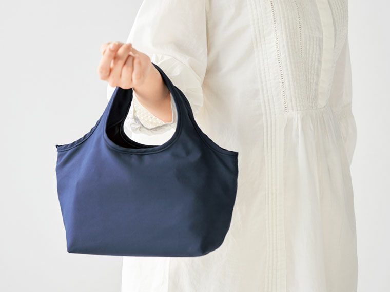 エコモ･フワリエ 保冷温ランチトートの手持ち画像