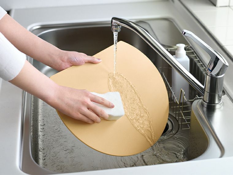 キズつきにくいTPUまな板（抗菌）使用イメージ