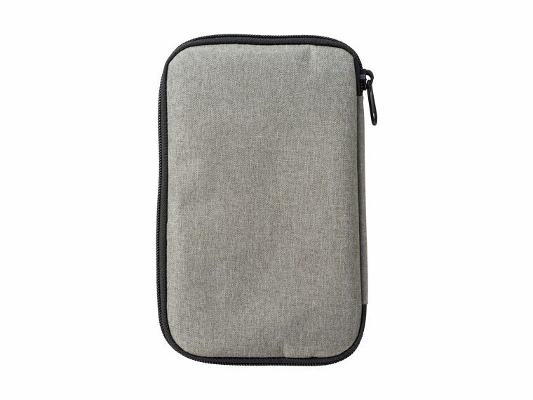 ポーチを閉じた時