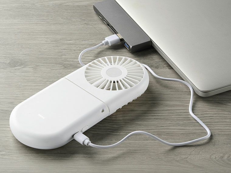 USBケーブルでの充電式