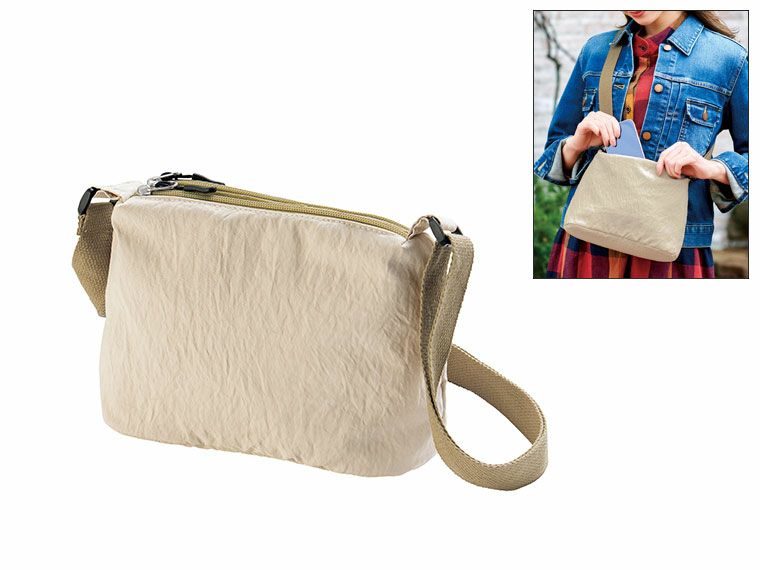 ２ポケットマチ付きサコッシュ