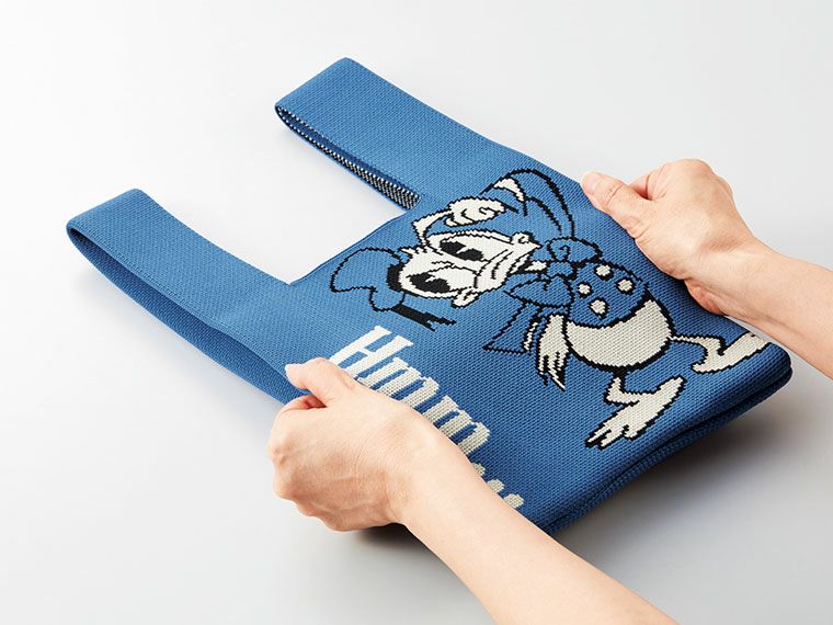 厚手のニット素材