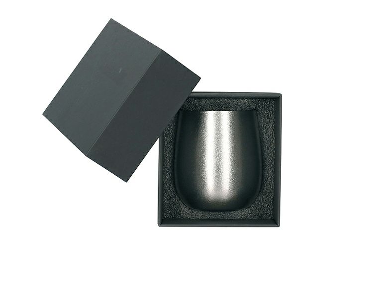 チタン二重カップ 240mlの化粧箱入り