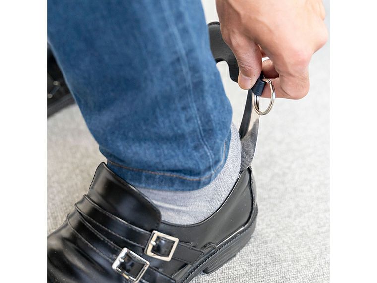 PREMO リサイクルレザー携帯靴べらの使用例