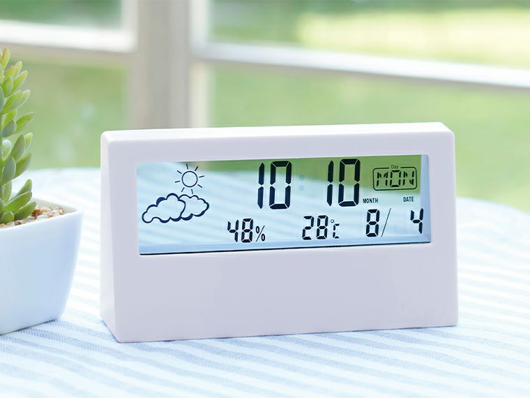 クリアスクリーン多機能デジタル時計