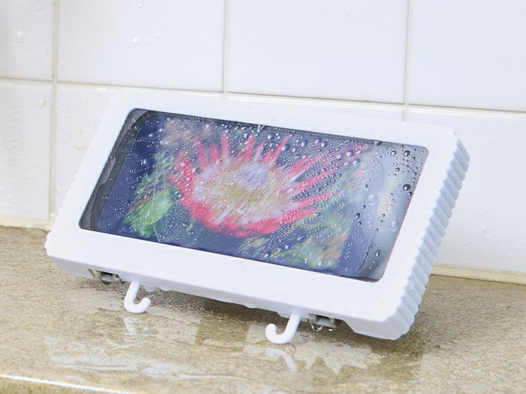 防滴スマホスクリーン使用イメージ