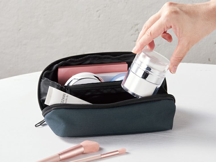 パッ！と広がるたっぷりポーチ 使用イメージ