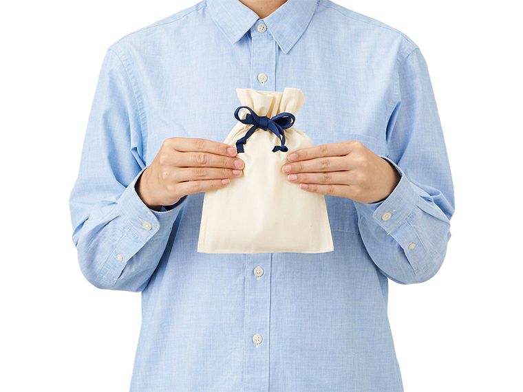 コットンカラーリボン巾着（S）の使用イメージ