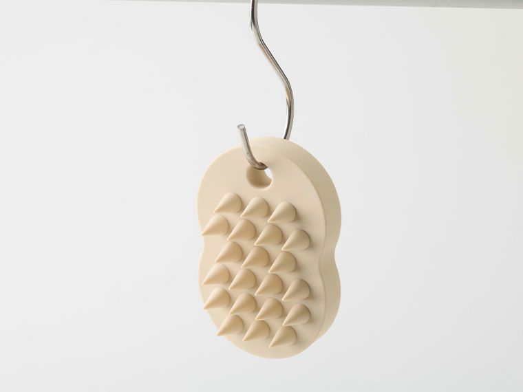 ノッカ　シリコンブラシは吊り下げられます