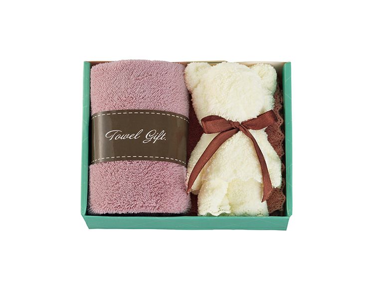 コフレア　ベアタオルセットはクマのように可愛くセットされてます