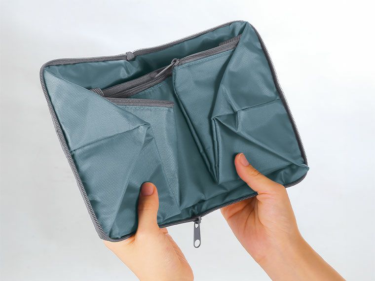 ポータブル保冷温バッグは折りたためます