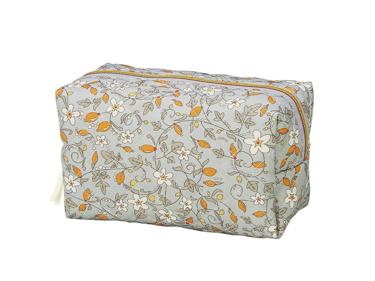 フィオリート・キルティングボックスポーチの全体画像