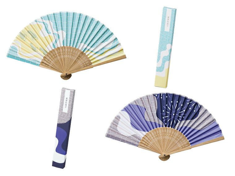 夏景色扇子の本体カラー浜辺と花火