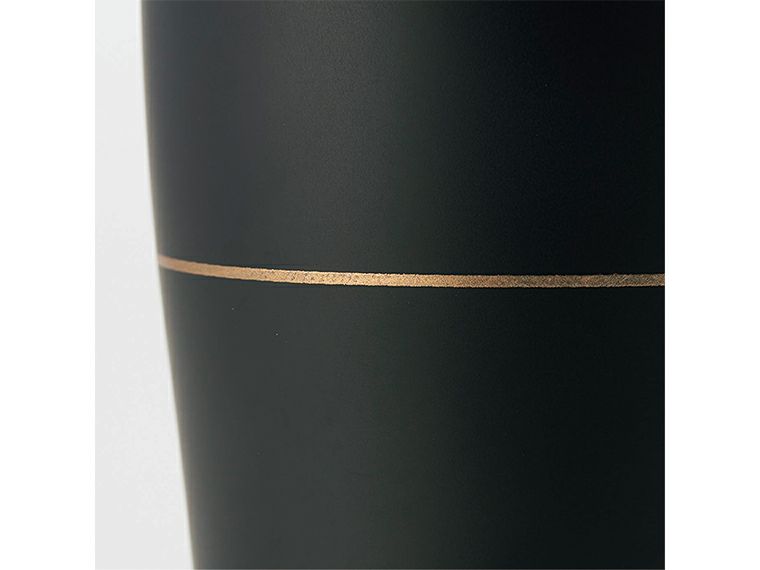 AZ-01 会津塗り会津蒔絵 真空二重ステンレスタンブラー 490ml CRAFTEDには伝統技法蒔絵が施されております。