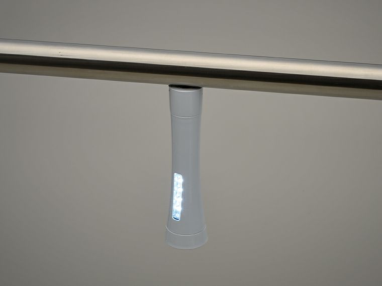 マグネット付き２WAYライトにはマグネットがあります。